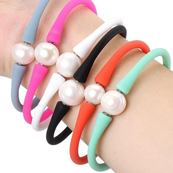 Silicone FRESH WATER PEARL Bracelet | OS | Orange - Picture 6 of 6